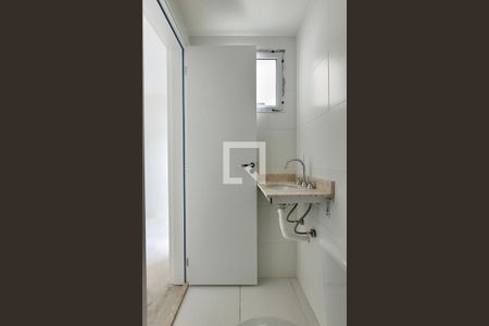 Apartamento à venda com 57m², 2 quartos e 1 vaga Apartamento à venda com 57m², 2 quartos e 1 vagaBanheiro da suíte