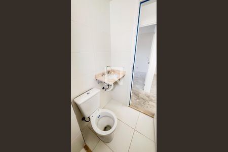 Apartamento à venda com 57m², 2 quartos e 1 vaga Apartamento à venda com 57m², 2 quartos e 1 vagaBanheiro