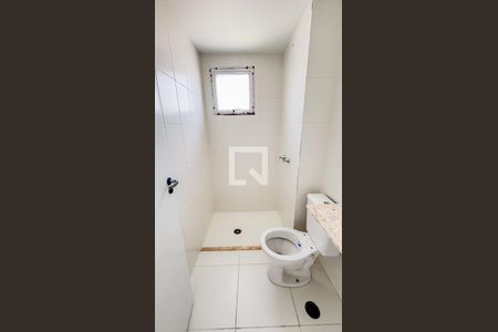 Apartamento à venda com 57m², 2 quartos e 1 vaga Apartamento à venda com 57m², 2 quartos e 1 vagaBanheiro