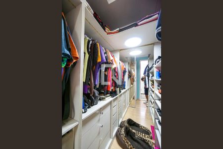 Apartamento à venda com 125m², 4 quartos e 2 vagas Apartamento à venda com 125m², 4 quartos e 2 vagasCloset da suíte