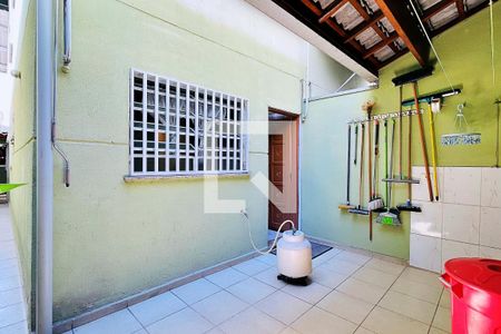 Casa à venda com 125m², 5 quartos e 2 vagas Casa à venda com 125m², 5 quartos e 2 vagasÁrea de Serviço
