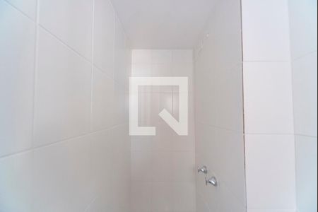 Apartamento à venda com 57m², 2 quartos e 1 vaga Apartamento à venda com 57m², 2 quartos e 1 vagaBanheiro do Quarto 2