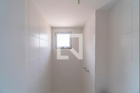 Apartamento à venda com 57m², 2 quartos e 1 vaga Apartamento à venda com 57m², 2 quartos e 1 vagaBanheiro Social
