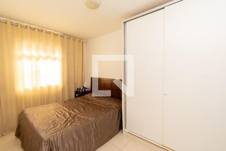 Casa à venda com 360m², 3 quartos e 6 vagas Casa à venda com 360m², 3 quartos e 6 vagasQuarto 2