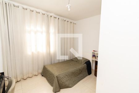 Casa à venda com 360m², 3 quartos e 6 vagas Casa à venda com 360m², 3 quartos e 6 vagasQuarto 1