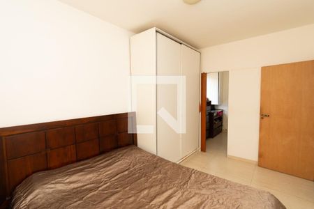 Casa à venda com 360m², 3 quartos e 6 vagas Casa à venda com 360m², 3 quartos e 6 vagasQuarto 2