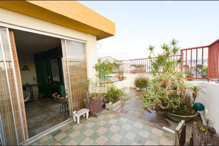 Apartamento à venda com 150m², 2 quartos e 2 vagas Apartamento à venda com 150m², 2 quartos e 2 vagasArea privativa