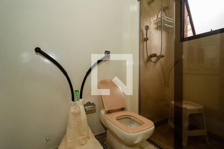 Apartamento à venda com 198m², 4 quartos e 4 vagasBanheiro da Suíte 2