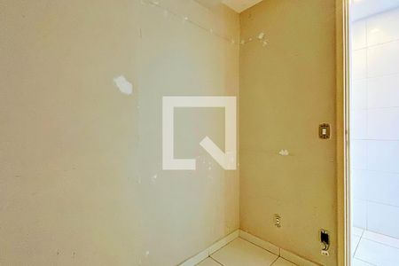 Apartamento à venda com 194m², 4 quartos e 3 vagas Apartamento à venda com 194m², 4 quartos e 3 vagasQuarto de Serviço