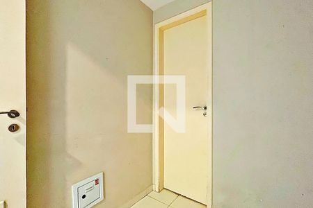 Apartamento à venda com 194m², 4 quartos e 3 vagas Apartamento à venda com 194m², 4 quartos e 3 vagasQuarto de Serviço