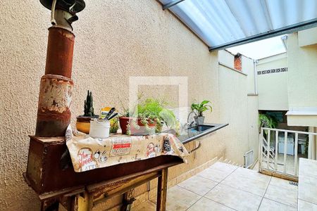 Casa à venda com 172m², 3 quartos e 2 vagas Casa à venda com 172m², 3 quartos e 2 vagasÁrea externa