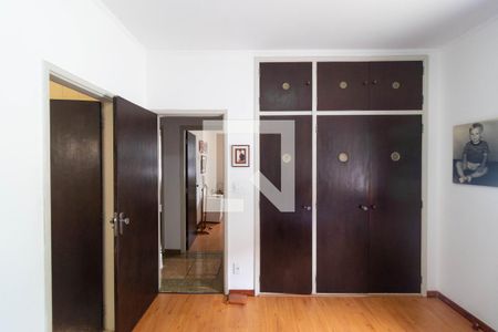 Casa à venda com 400m², 4 quartos e 2 vagasSuíte