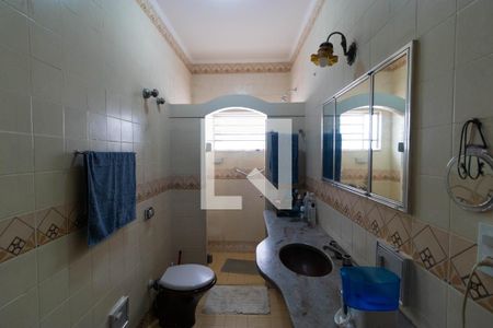 Casa à venda com 400m², 4 quartos e 2 vagasBanheiro