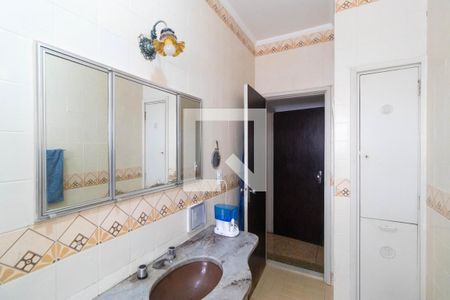 Casa à venda com 400m², 4 quartos e 2 vagasBanheiro