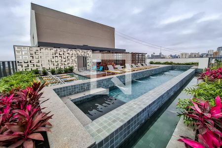 Apartamento à venda com 40m², 1 quarto e sem vagaÁrea comum - Piscina