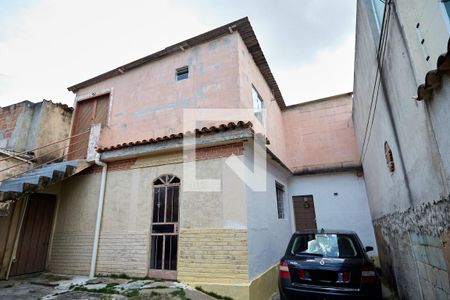 Casa à venda com 360m², 4 quartos e 3 vagas Casa à venda com 360m², 4 quartos e 3 vagasÁrea comum