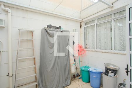 Casa à venda com 150m², 2 quartos e 2 vagasÁrea de Serviço e quintal