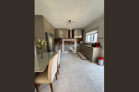 Casa à venda com 245m², 3 quartos e 4 vagas Casa à venda com 245m², 3 quartos e 4 vagasFoto 12