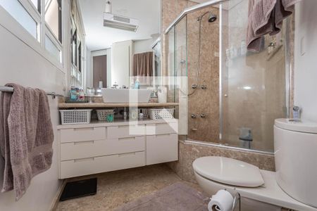 Apartamento à venda com 200m², 3 quartos e 3 vagas
