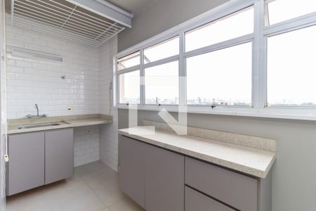 Apartamento à venda com 340m², 4 quartos e 4 vagas Apartamento à venda com 340m², 4 quartos e 4 vagasÁrea de Serviço