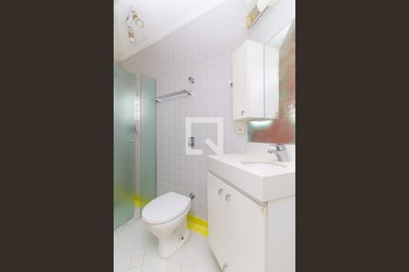 Apartamento à venda com 340m², 4 quartos e 4 vagas Apartamento à venda com 340m², 4 quartos e 4 vagasBanheiro da Suíte 2