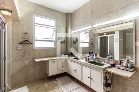 Apartamento à venda com 295m², 3 quartos e 2 vagasBanheiro da Suíte 3