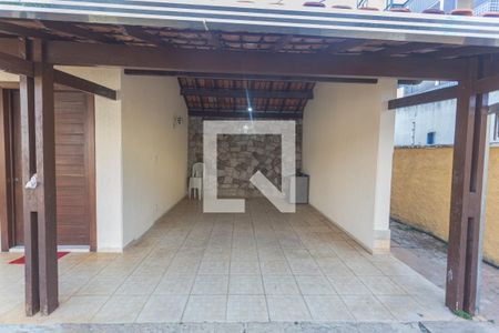 Casa à venda com 210m², 3 quartos e 2 vagas Casa à venda com 210m², 3 quartos e 2 vagasGaragem