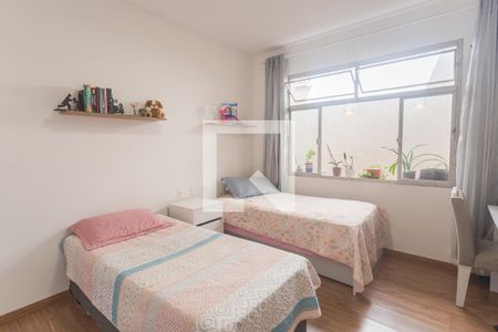 Casa à venda com 210m², 3 quartos e 2 vagas Casa à venda com 210m², 3 quartos e 2 vagasQuarto 3