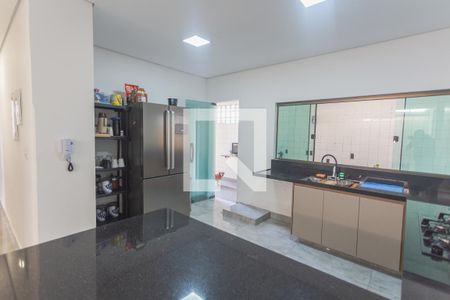 Casa à venda com 210m², 3 quartos e 2 vagas Casa à venda com 210m², 3 quartos e 2 vagasCozinha