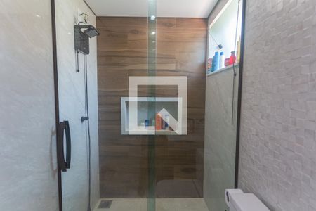 Casa à venda com 210m², 3 quartos e 2 vagas Casa à venda com 210m², 3 quartos e 2 vagasBanheiro da Suíte