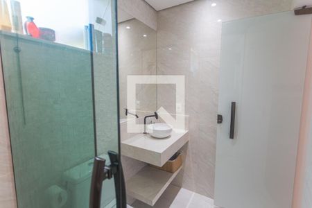 Casa à venda com 210m², 3 quartos e 2 vagas Casa à venda com 210m², 3 quartos e 2 vagasBanheiro da Suíte