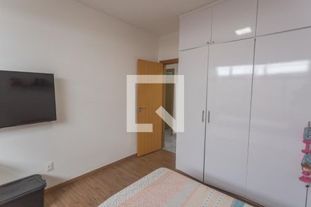 Casa à venda com 210m², 3 quartos e 2 vagas Casa à venda com 210m², 3 quartos e 2 vagasQuarto 3