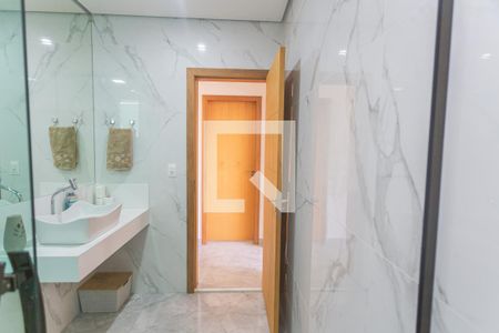 Casa à venda com 210m², 3 quartos e 2 vagas Casa à venda com 210m², 3 quartos e 2 vagasBanheiro Social