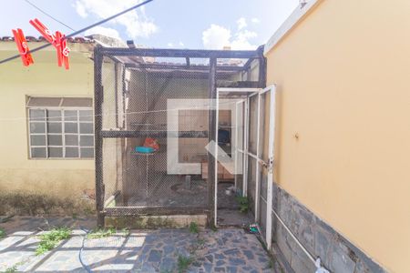 Casa à venda com 210m², 3 quartos e 2 vagas Casa à venda com 210m², 3 quartos e 2 vagasCasa dos Fundos