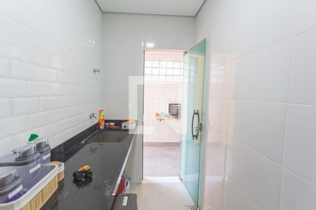 Casa à venda com 210m², 3 quartos e 2 vagas Casa à venda com 210m², 3 quartos e 2 vagasÁrea de Serviço