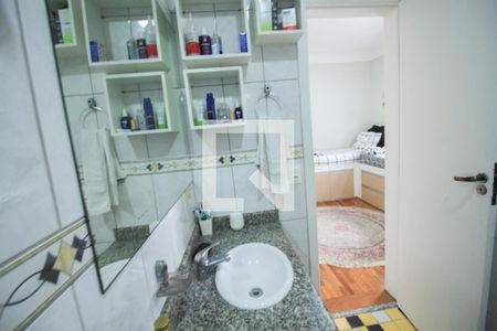 Casa à venda com 175m², 3 quartos e 4 vagas Casa à venda com 175m², 3 quartos e 4 vagasBanheiro/Quarto 2