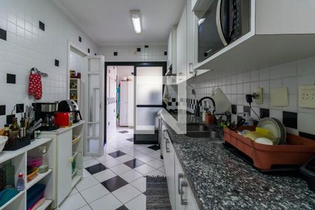 Apartamento à venda com 120m², 3 quartos e 2 vagas Apartamento à venda com 120m², 3 quartos e 2 vagasCozinha