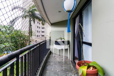 Apartamento à venda com 120m², 3 quartos e 2 vagas Apartamento à venda com 120m², 3 quartos e 2 vagasSacada