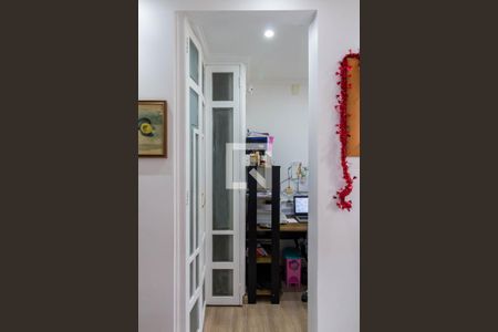 Apartamento à venda com 120m², 3 quartos e 2 vagas Apartamento à venda com 120m², 3 quartos e 2 vagasEscritório