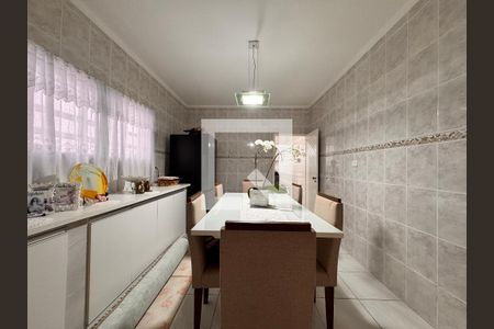 Casa à venda com 300m², 3 quartos e 2 vagas Casa à venda com 300m², 3 quartos e 2 vagasCopa