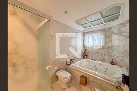Casa de condomínio à venda com 384m², 4 quartos e 4 vagas
