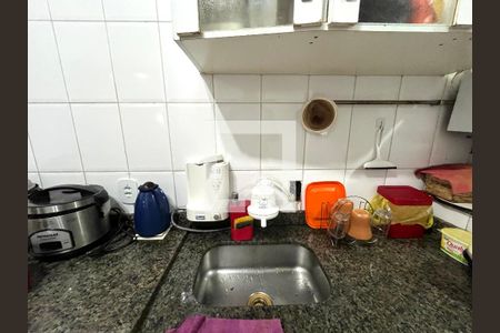 Casa à venda com 81m², 2 quartos e 2 vagas Casa à venda com 81m², 2 quartos e 2 vagasCozinha