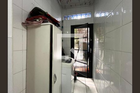 Casa à venda com 81m², 2 quartos e 2 vagas Casa à venda com 81m², 2 quartos e 2 vagasÁrea de Serviço