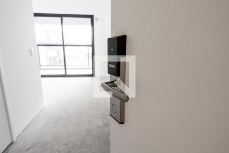 Studio à venda com 27m², 1 quarto e sem vaga Studio à venda com 27m², 1 quarto e sem vagaEntrada