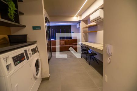 Studio à venda com 29m², 1 quarto e sem vaga Studio à venda com 29m², 1 quarto e sem vagaÁrea comum - Lavanderia