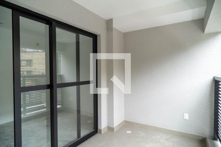 Studio à venda com 29m², 1 quarto e sem vaga Studio à venda com 29m², 1 quarto e sem vagaVaranda