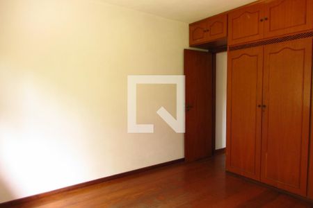 Casa de condomínio à venda com 150m², 4 quartos e 1 vagaQuarto 3