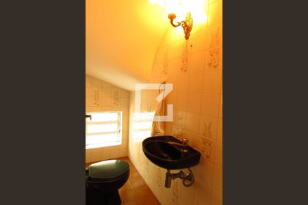 Casa de condomínio à venda com 150m², 4 quartos e 1 vagaLavabo