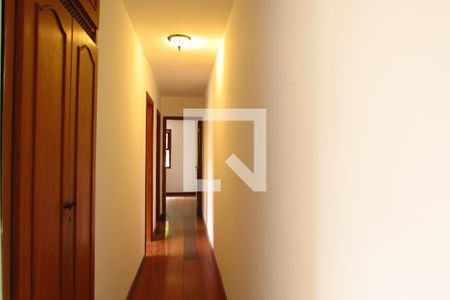 Casa de condomínio à venda com 150m², 4 quartos e 1 vagaCorredor 