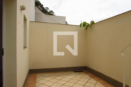 Casa de condomínio à venda com 150m², 4 quartos e 1 vagaÁrea externa 